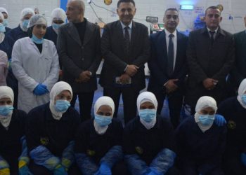 محافظ القليوبية يتفقد المنطقة الاستثمارية ببنها ويشيد بجودة “جلوبال فروتس” للتصدير