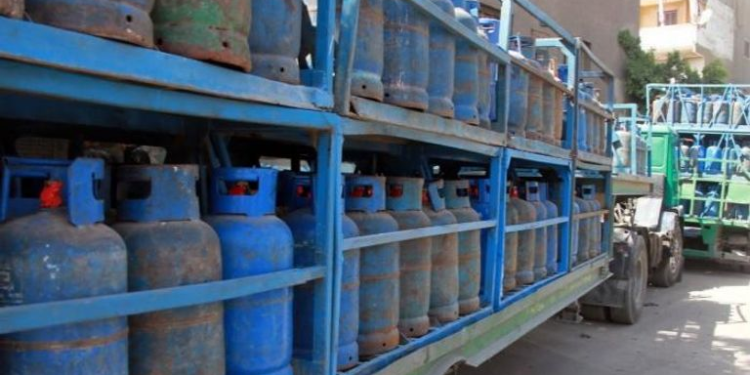 وزارة البترول والثروة المعدنية تؤكد توافر اسطوانات البوتاجاز