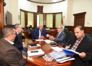 القابضة للمياه تستقبل محافظ مطروح لبحث آليات تحسين خدمات مياه الشرب والاستعداد لموسم الصيف