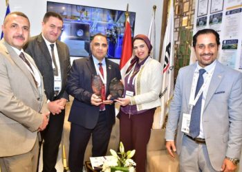 في إنجاز بيئي جديد.. “البتروكيماويات المصرية” تحصد شهادات الـ ISO 14067 لخفض البصمة الكربونية