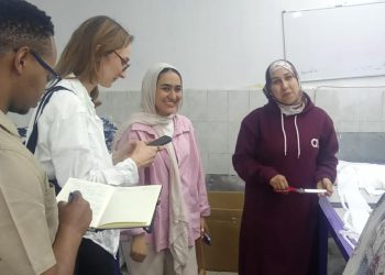 وفد سويسري يزور مصنع لافندر لايف بحاضنة أعمال المنصورة لمتابعة قصص تمكين السيدات على أرض والواقع