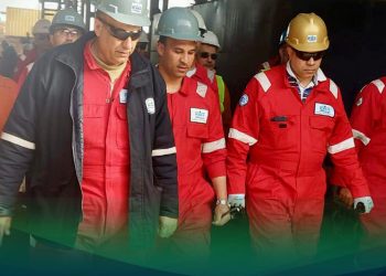 رئيس خدمات البترول البحرية PMS يتفقد ورش التصنيع بالمعدية ويؤكد: السلامة أولًا وتطبيق صارم لسياسة توقّف الأعمال