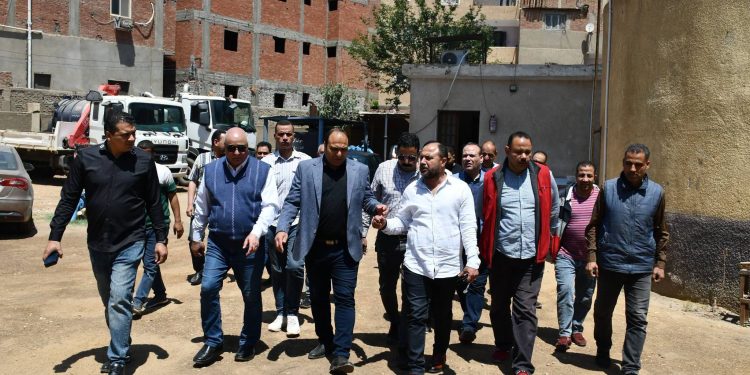 رئيس مياه الشرب بالجيزة يتفقد الفروع التجارية بمركزي أوسيم ومنشأة القناطر