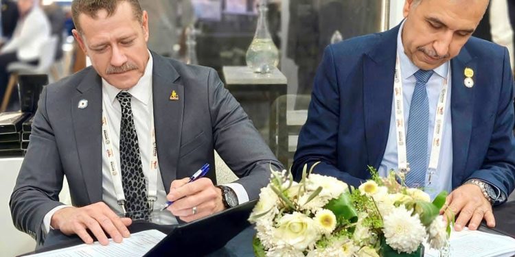 بروتوكول تعاون بين أموك وبترومنت لتفعيل مبادرة الصناعات الصغيرة والمتوسطة