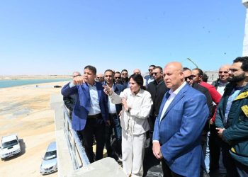 وزيرة الإسكان تتفقد مشروعات البحيرات الجنوبية “نيو مارينا”