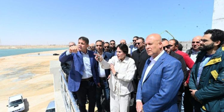 وزيرة الإسكان تتفقد مشروعات البحيرات الجنوبية “نيو مارينا”