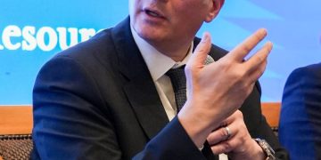 وزير البترول: المحفزات أعادت تنشيط استثمارات البحث والإنتاج للغاز والبترول