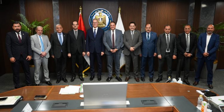 وزير البترول يشهد أعمال الجمعية العامة لشركة «كارجاس»