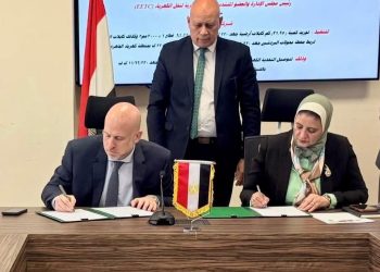 المصرية لنقل الكهرباء توقع عقدآ لتوريد كابلات ارضية جهد 220 ك.ف لربط محطة محولات البدرشين بالشبكة القومية الموحدة