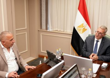 وزير البترول يبحث مع “السويدي إلكتريك” تسريع تنفيذ مجمع الصناعات الفوسفاتية بالسخنة