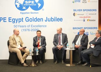 جلستان استراتيجيتان تناقشان تعظيم كفاءة الاستخلاص وصقل الكوادر لزيادة الإنتاج البترولي في مصر