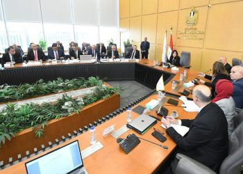 وزيرة الإسكان تعقد اجتماعها الدوري لمتابعة الموقف التنفيذي لمشروعات الإسكان بعدد من المدن الجديدة