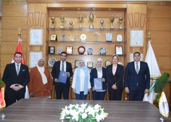 في مجال التدريب والتنمية البشرية : بروتوكول تعاون بين جامعة بنها واتحاد بشبابها