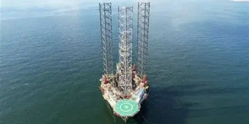 بإستخدام أحدث التقنيات الاستكشافية …نجاح حفر بئر جديدة بخليج السويس بإنتاج يناهز 2500 برميل يومياً