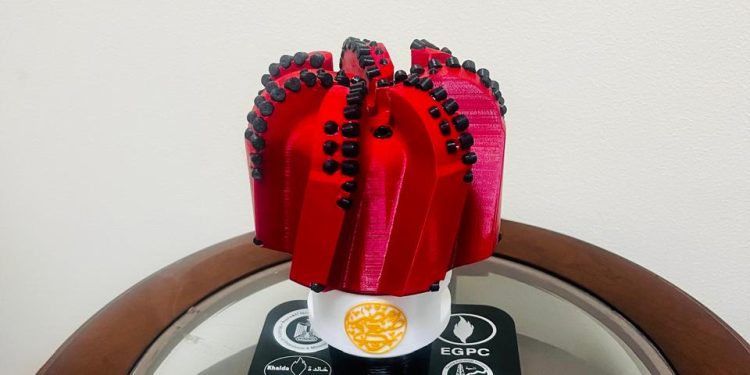 هيئة البترول: ندعم التوسع فى تصنيع رؤوس الحفر وإعادة تأهيلها بالتعاون مع القطاع الخاص المصرى