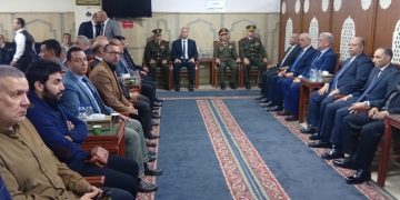 وزير البترول ووزير العمل السابق ورئيس «بتروجت» ورئيس «صان مصر» ورئيس نقابة البترول والأمين العام للنقابة يؤدون واجب العزاء في وفاة الشهيد المهندس حسام صادق بمسجد آل رشدان