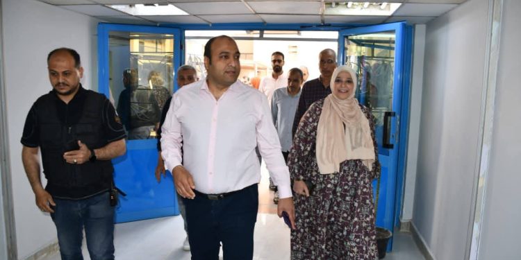 رئيس مياه الشرب بالجيزة يتابع اختبارات المسار الوظيفي للعاملين