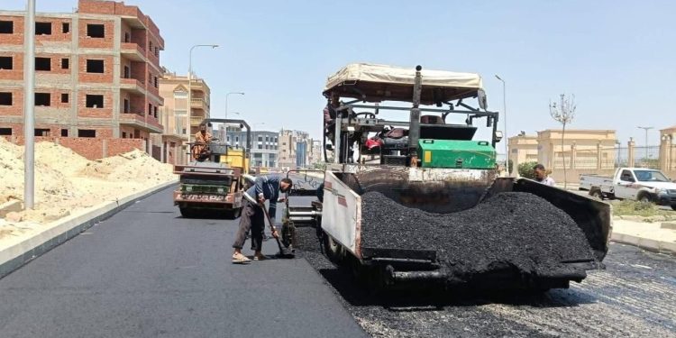 وزيرة الإسكان تتابع مشروعات تنفيذ ورفع كفاءة الطرق 