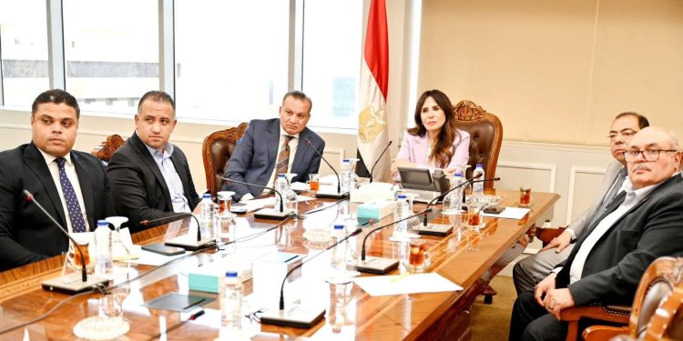 وزيرة الإسكان تتابع موقف مشروعات الجهاز المركزي للتعمير بمحافظة الإسكندرية