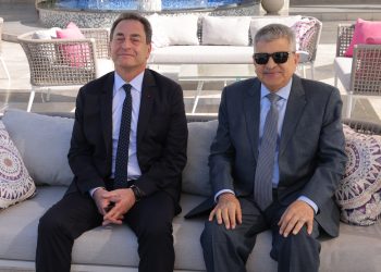 الفريق أسامة ربيع يبحث سبل التعاون مع السفير الفرنسي