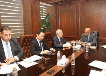 وزير الكهرباء يبحث مع مسئولي شركة “AMEA POWER” الإماراتية تطور تنفيذ مشروعات الطاقة المتجددة