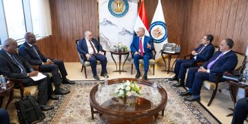 وزير البترول يبحث مع الأمين العام لمنظمة منتجي البترول الأفارقة سبل دفع التكامل الأفريقي في مجالات البترول والغاز