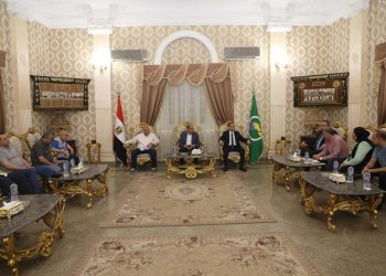 محافظ المنيا يستقبل نائب وزيرة الإسكان لمتابعة مشروعات مياه الشرب والصرف الصحي بالمحافظة