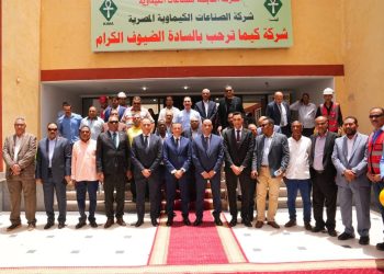 وزير العمل من داخل قلعة “كيما” الوطنية والصناعية بأسوان:الجمهورية الجديدة بقيادة الرئيس السيسي تقوم على العمل والإنتاج ودعم الصناعة الوطنية وتشجيع الاستثمار