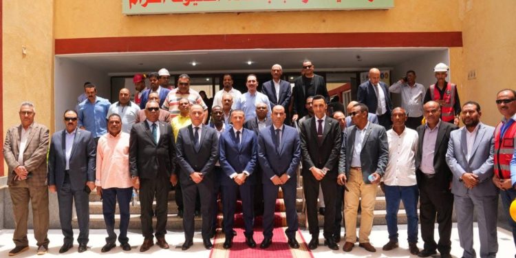 وزير العمل من داخل قلعة “كيما” الوطنية والصناعية بأسوان:الجمهورية الجديدة بقيادة الرئيس السيسي تقوم على العمل والإنتاج ودعم الصناعة الوطنية وتشجيع الاستثمار