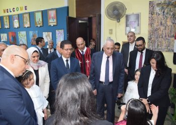 رئيس جامعة بنها يشهد حفل الأنشطة الطلابية بمدارس السلام للغات ببنها
