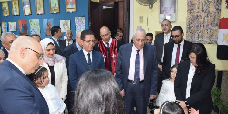 رئيس جامعة بنها يشهد حفل الأنشطة الطلابية بمدارس السلام للغات ببنها