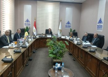لجنة قيادات جامعة بنها تستقبل المتقدمين للوظائف القيادية