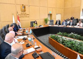 وزيرة الإسكان تتابع موقف تنفيذ مشروعات المبادرة الرئاسية «حياة كريمة»