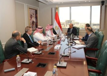 وزير الكهرباء يبحث مع شركة “أكوا باور” السعودية أوجه التعاون والعمل المشترك