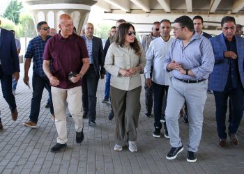 وزيرة الإسكان تتفقد أعمال ربط خطوط الصرف الرئيسية بمدينة القاهرة الجديدة المتجهة إلى محطة الجبل الأصفر