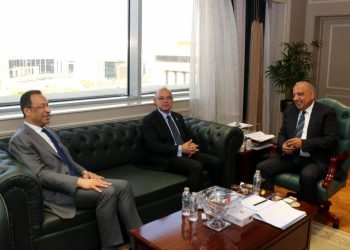 وزراء “الكهرباء”و”الاتصالات” و”الاستثمار” يبحثون الخطوات التنفيذية لإعداد الاستراتيجية الوطنية لصناعة مراكز البيانات