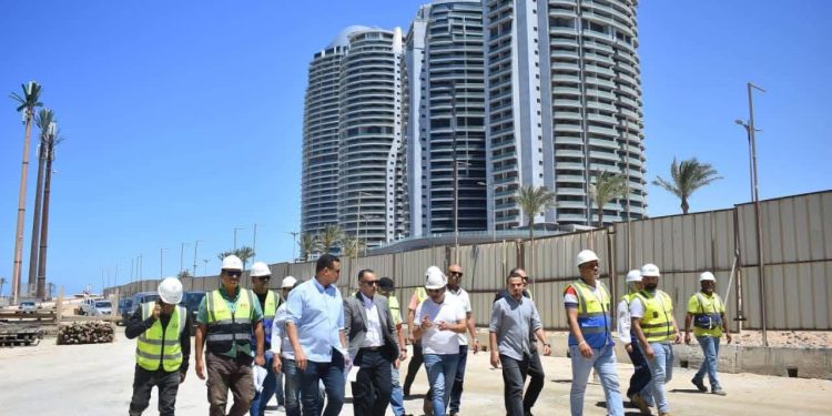 وزيرة الإسكان تتابع موقف تنفيذ أبراج مارينا العلمين والحي اللاتيني ومشروعات الخدمات بمدينة العلمين الجديدة