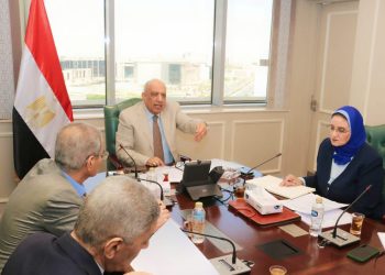 الدكتور محمود عصمت يجتمع بقيادات “التحكم” وإنتاج ونقل الكهرباء ويتابع خطة التشغيل لتأمين الشبكة الموحدة