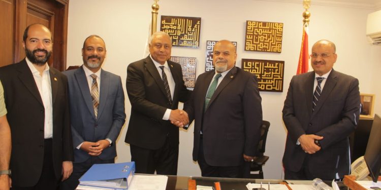 الكفراوي يكرّم مهندسات “تعمير القاهرة الكبرى” احتفاءً باليوم العالمي للمهندسات