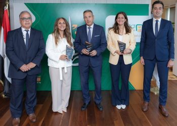 البنك الأهلي المصري يحصد ثلاث جوائز ضمن Digital CX Awards 2026 تقديرًا لريادته في توظيف الذكاء الاصطناعي وتعزيز تجربة العملاء