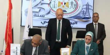 المصرية لنقل الكهرباء توقع عقد إنشاء محطة محولات ميناء دمياط لتعزيز كفاءة واستقرار الشبكة القومية
