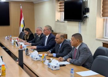 وزير البترول والثروة المعدنية يبحث مع نظيره الأردني تعزيز التكامل في الطاقة والتعدين وفتح آفاق جديدة للشراكات