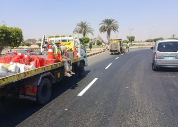 العاشر من رمضان تواصل رفع كفاءة الطرق والمحاور الرئيسية لدعم التنمية وتحسين الحركة المرورية