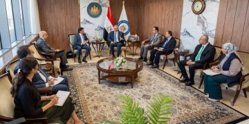 وزير البترول يبحث مع رئيس دانة غاز الإماراتية خطط التوسع في الاستثمارات وزيادة إنتاج الغاز من حقول الدلتا