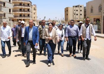 استجابة لشكاوى المواطنين.. وزيرة الإسكان تتوجه إلى الحي المتميز بمدينة بدر لمتابعة الأعمال الجارية