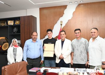 رئيس جهاز تنمية مدينة العاشر من رمضان يكرّم أوائل الشرقية والمتميزين في القراءة.. دعمًا للتعليم والثقافة