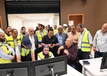 منى رزق ووفد الوكالة الفرنسية للتنمية (AFD) يتفقدان مركز التحكم الإقليمي الجديد بالدلتا لمتابعة معدلات سير العمل