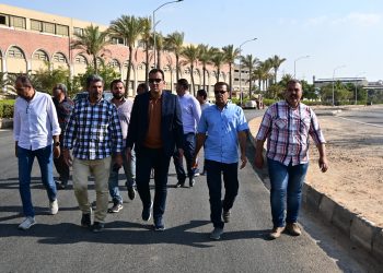رئيس جهاز العاشر من رمضان يتفقد مشروعات رفع الكفاءة ويوجه بتسريع معدلات التنفيذ