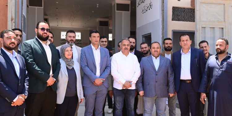 وزير الصناعة يتفقد المنطقة الصناعية بالعاشر من رمضان ويبحث مع المستثمرين سبل دعم الاستثمار وتعزيز التنمية الصناعية