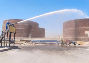  تنفيذا لتوجيهات وزير البترول… الرئيس التنفيذي لهيئة البترول في زيارة ميدانية مفاجئة صباح الجمعة لمستودع شاوة بالمنصورة